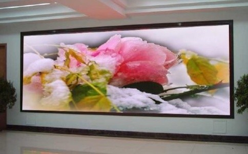 成都led顯示屏廠家：選購(gòu)led顯示屏需注意哪些事項(xiàng)？